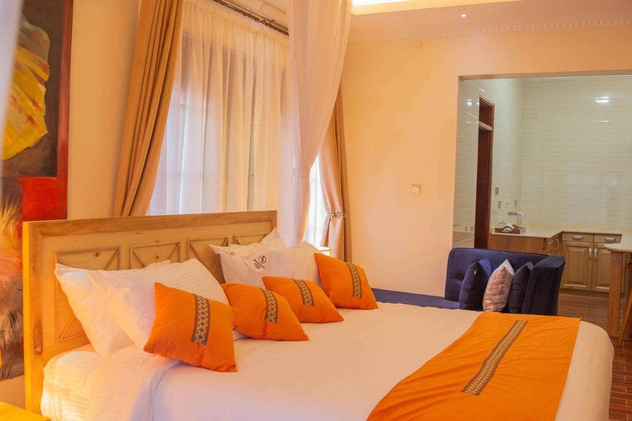 Savannah Suites Lubowa Exteriör bild